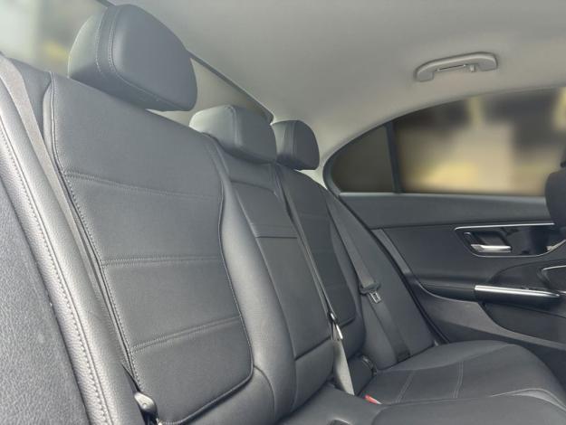 MERCEDES-BENZ  Třídy C C 300e 4MATIC EQ (18/18)