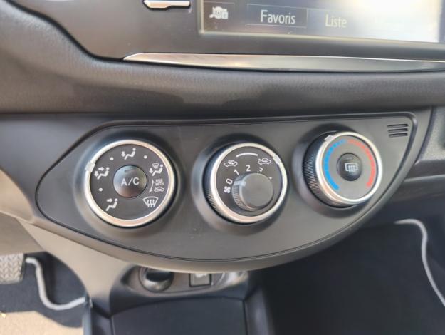 TOYOTA Yaris 110 VVT-i CVT Design Y20  