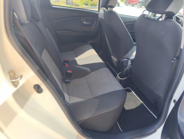 TOYOTA Yaris 110 VVT-i CVT Design Y20  