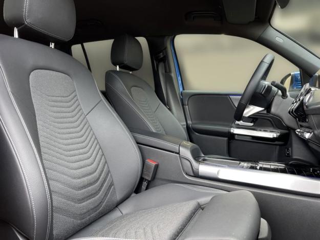MERCEDES-BENZ GLB 200 d 4MATIC Progressive Edition (16/21)