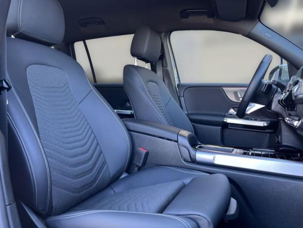 MERCEDES-BENZ GLB 200 Progressive Edition (16/21)