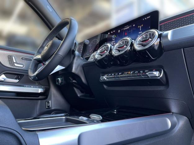 MERCEDES-BENZ GLB 200 Progressive Edition (17/21)