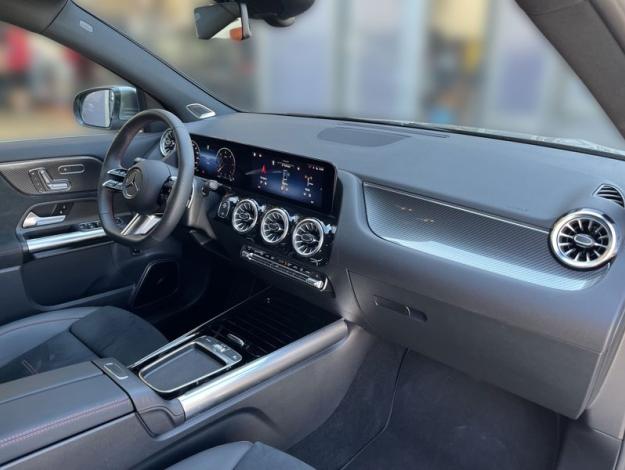 MERCEDES-BENZ GLA 200 d 4MATIC AMG Style Edition (15/18)