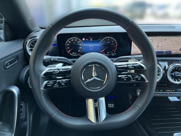 MERCEDES-BENZ CLA-Třída CLA 200 d Shooting Brake AMG Night (11/20)