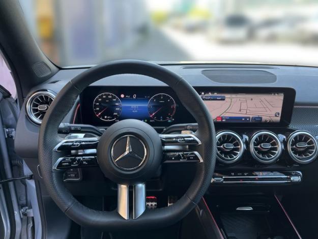 MERCEDES-BENZ GLB 200 d 4MATIC AMG Night (12/18)