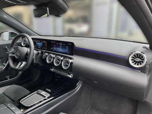 MERCEDES-BENZ A-Třída A 250e EQ AMG Style (15/21)