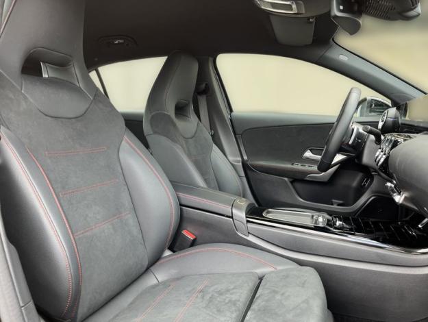 MERCEDES-BENZ A-Třída A 250e EQ AMG Style (16/21)