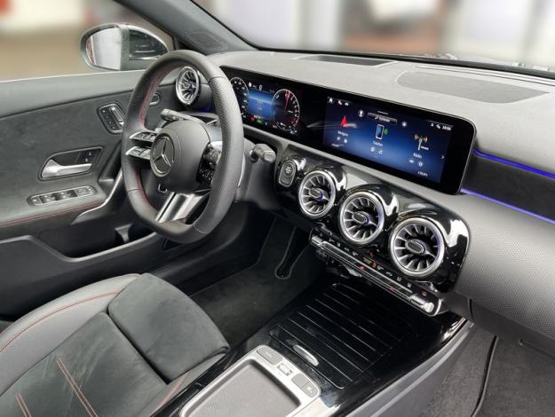 MERCEDES-BENZ A-Třída A 250e EQ AMG Style (19/21)