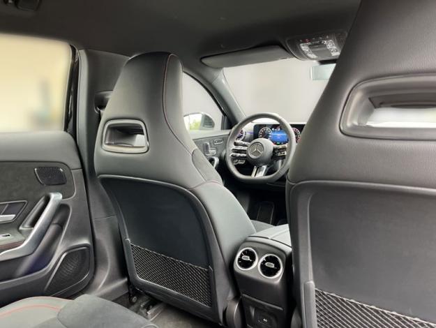 MERCEDES-BENZ A-Třída A 250e EQ AMG Style (21/21)