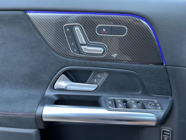 MERCEDES-BENZ GLA 200 d 4MATIC AMG Style Edition (13/18)