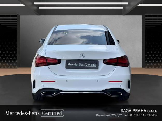 MERCEDES-BENZ A-Třída A 220 d sedan AMG Styling (4/21)