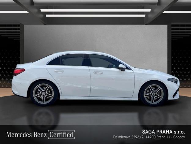 MERCEDES-BENZ A-Třída A 220 d sedan AMG Styling (6/21)