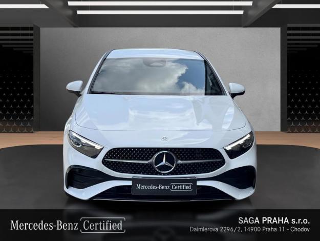 MERCEDES-BENZ A-Třída A 220 d sedan AMG Styling (8/21)