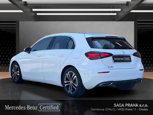 MERCEDES-BENZ A-Třída A 180 Progressive Edition (3/18)