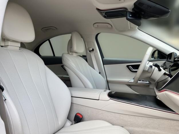 MERCEDES-BENZ  Třídy E E 220d 4MATIC Avantgarde (16/20)