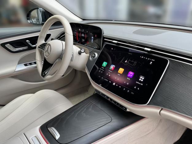 MERCEDES-BENZ  Třídy E E 220d 4MATIC Avantgarde (18/20)