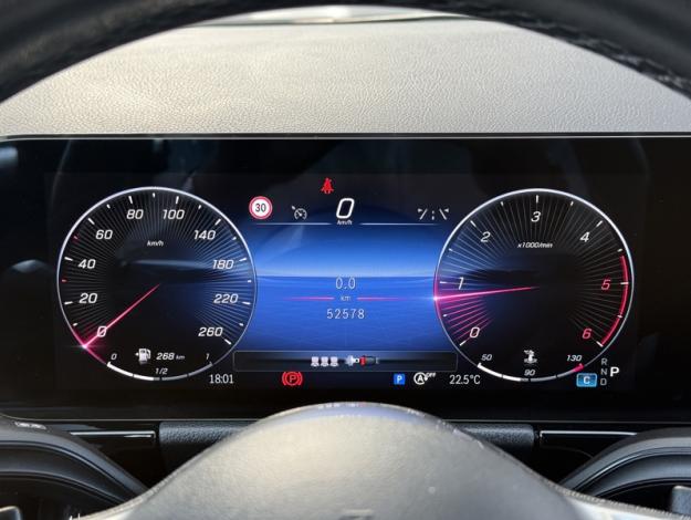 MERCEDES-BENZ GLA 200 d Business Line  
