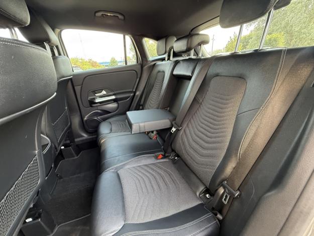 MERCEDES-BENZ GLA 200 d Business Line  