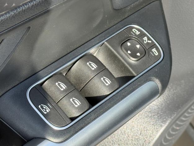 MERCEDES-BENZ GLA 200 d Business Line  