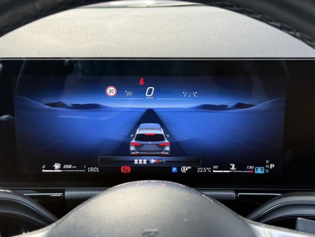 MERCEDES-BENZ GLA 200 d Business Line  