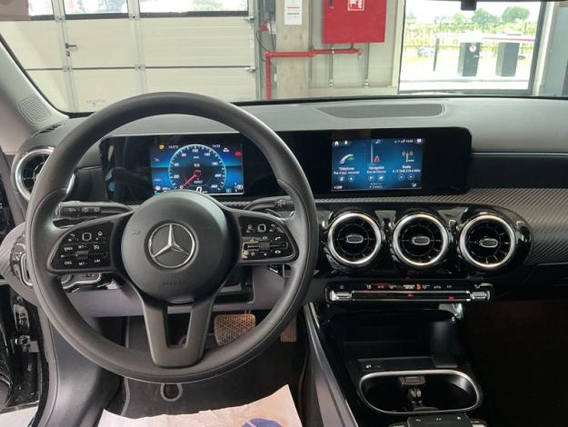 MERCEDES-BENZ CLA 180 Shooting Brake  