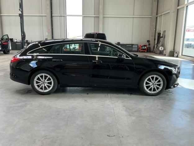 MERCEDES-BENZ CLA 180 Shooting Brake  