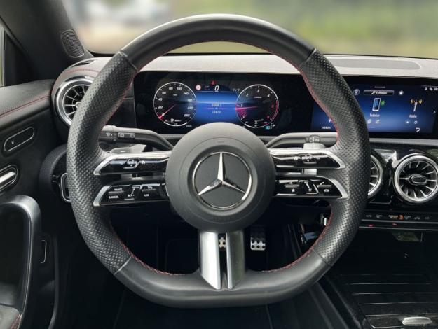 MERCEDES-BENZ CLA-Třída CLA 200 d Shooting Brake AMG Night (11/17)