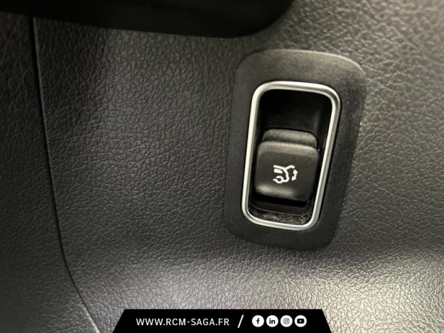 MERCEDES-BENZ GLA 200 AMG Line  