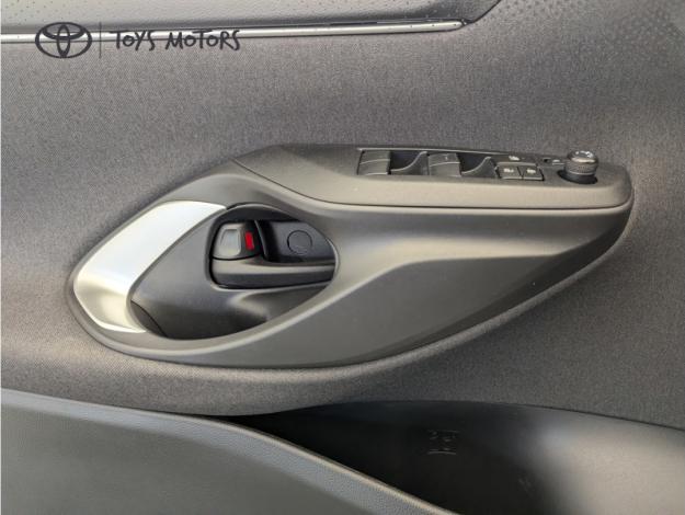TOYOTA Yaris Hybride 116h Design   PACK CONFORT 