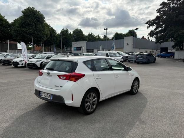 TOYOTA Auris 1.8 Hybride 136h Dynamic  