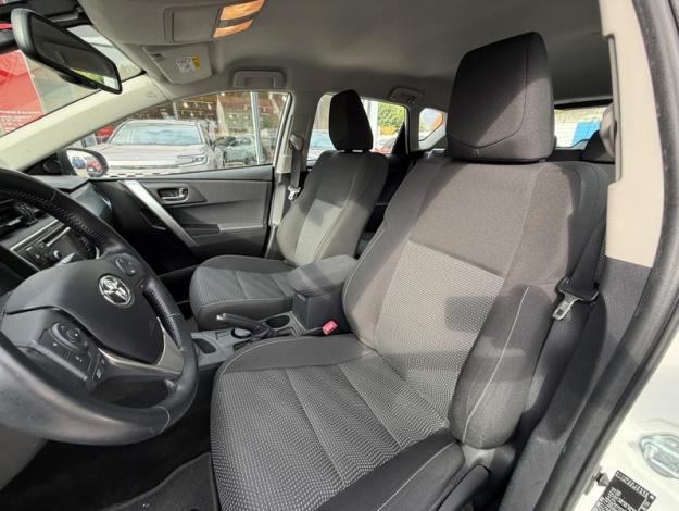 TOYOTA Auris 1.8 Hybride 136h Dynamic  