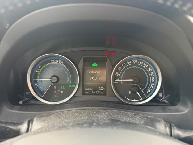 TOYOTA Auris 1.8 Hybride 136h Dynamic  