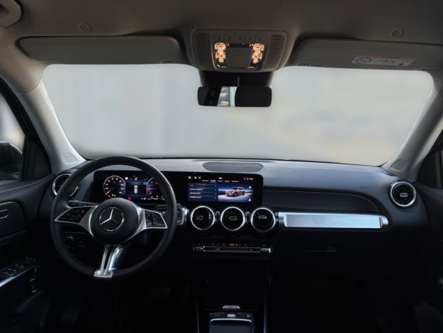 MERCEDES-BENZ GLB 200 d 4MATIC (13/18)