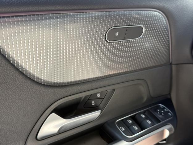MERCEDES-BENZ GLB 200 d Progressive Line Launch Edition  