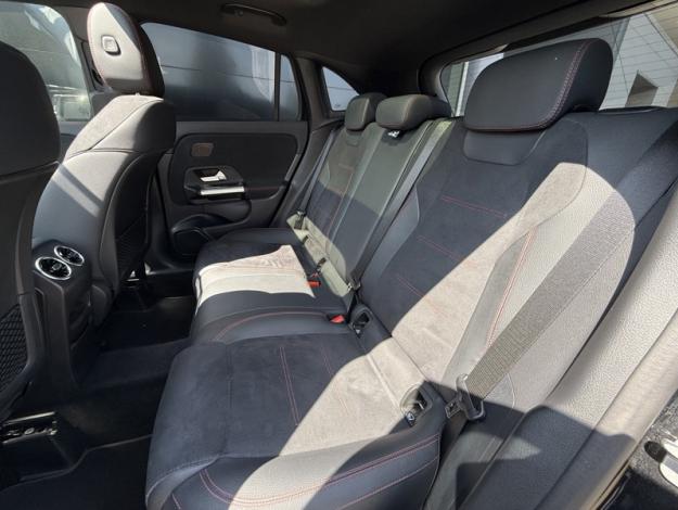 MERCEDES-BENZ GLA 200 d AMG Line  