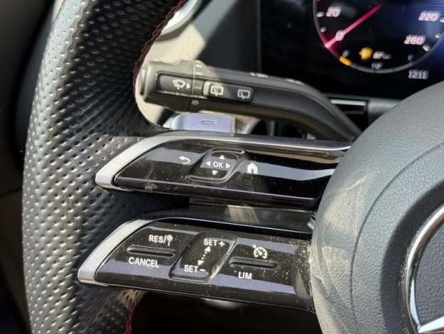 MERCEDES-BENZ GLA 200 d AMG Line  
