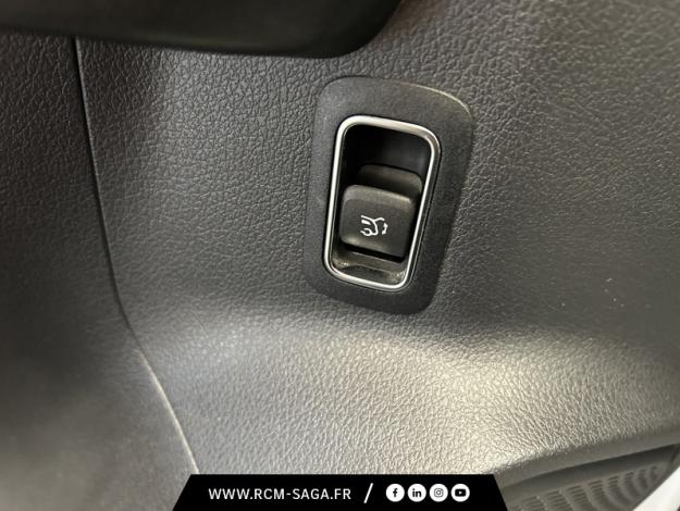 MERCEDES-BENZ GLA 200 d AMG Line  