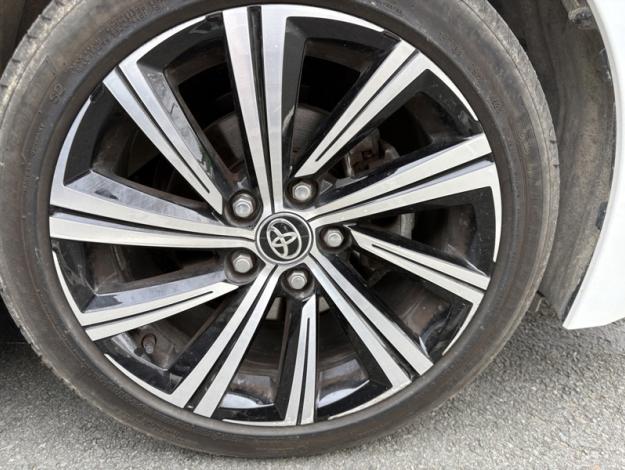TOYOTA Corolla Hybride 122h Design  1.8 122 ch 