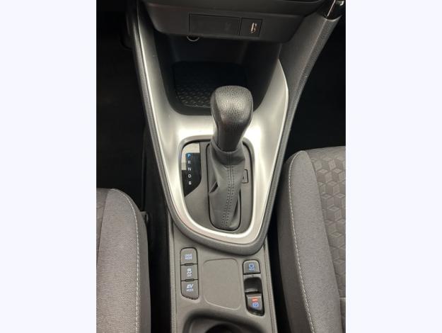 TOYOTA Yaris 116h Dynamic  