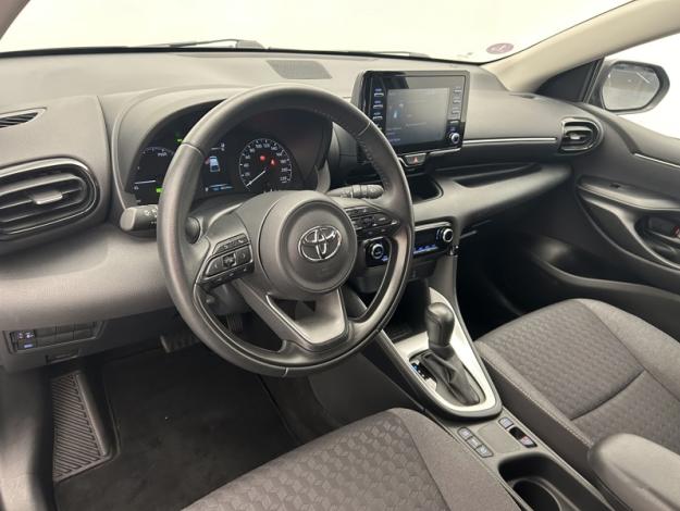 TOYOTA Yaris 116h Dynamic  