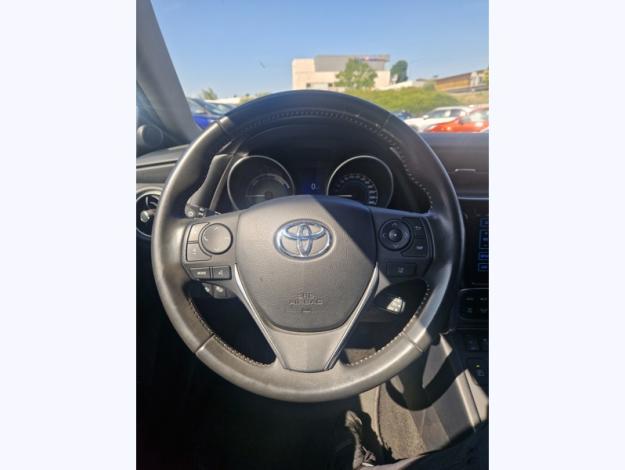 TOYOTA Auris 1.8 HYBRID 136 LOUNGE  