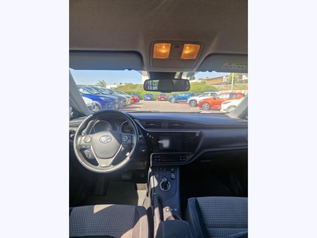 TOYOTA Auris 1.8 HYBRID 136 LOUNGE  