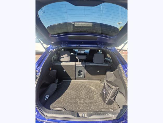 TOYOTA Yaris Cross Hybrid 2WD Design   