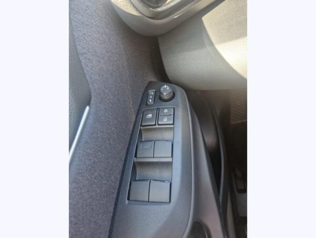 TOYOTA Yaris Cross Hybrid 2WD Design   