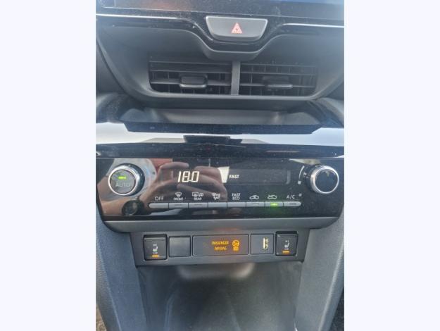 TOYOTA Yaris Cross Hybrid 2WD Design   
