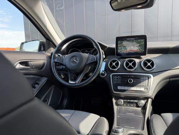 MERCEDES-BENZ GLA 180 Inspiration  