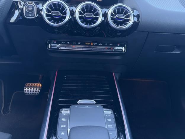 MERCEDES-BENZ GLA 200 d AMG Line  Classe GLA/ H247 GLA 200 d AMG Line