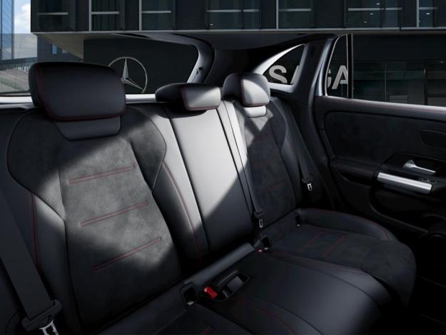 MERCEDES-BENZ GLA 180 d Edition 140  GLA 180 d Edition 140