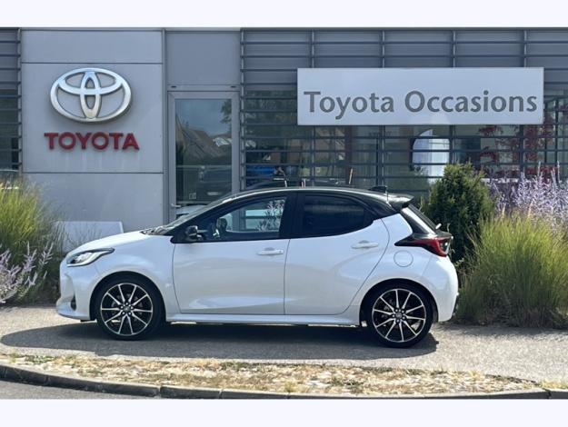 TOYOTA Yaris 1.5 116h GR SPORT  