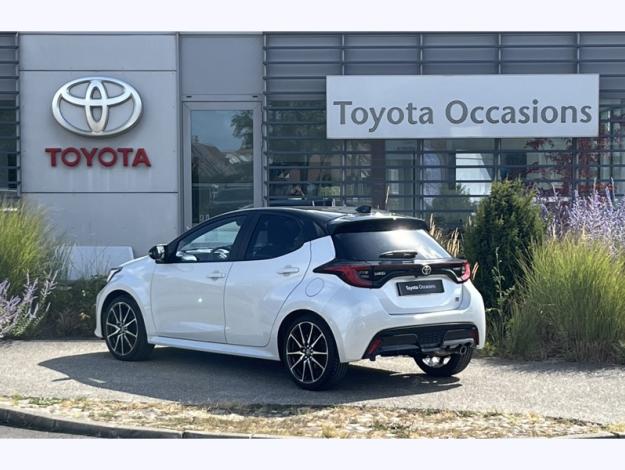 TOYOTA Yaris 1.5 116h GR SPORT  